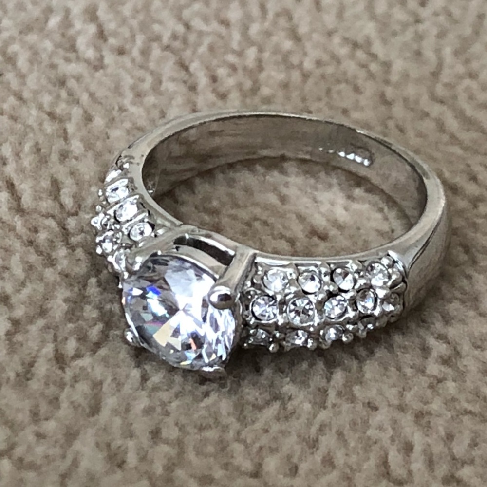 Beautiful sparkling CZ ring